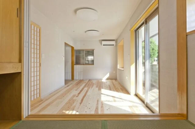 70代での建替えに学ぶ!素材と採光で心地よい、がやっぱり大切