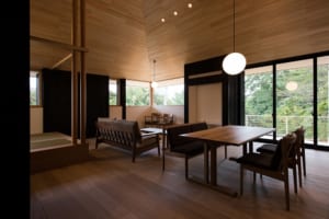 大屋根の下にさまざまな居場所がある終の棲家