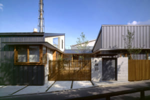 それぞれの生活を大切に ほどよい距離感でつながる二世帯住宅