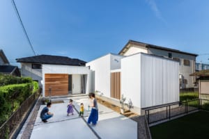 旗竿地のメリットって？　その答えは… 自然に包まれて暮らす光溢れる平屋にアリ！