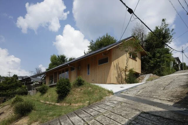 ３人の建築家のアイディアが結集！ 斜面地で実現した理想の住まい