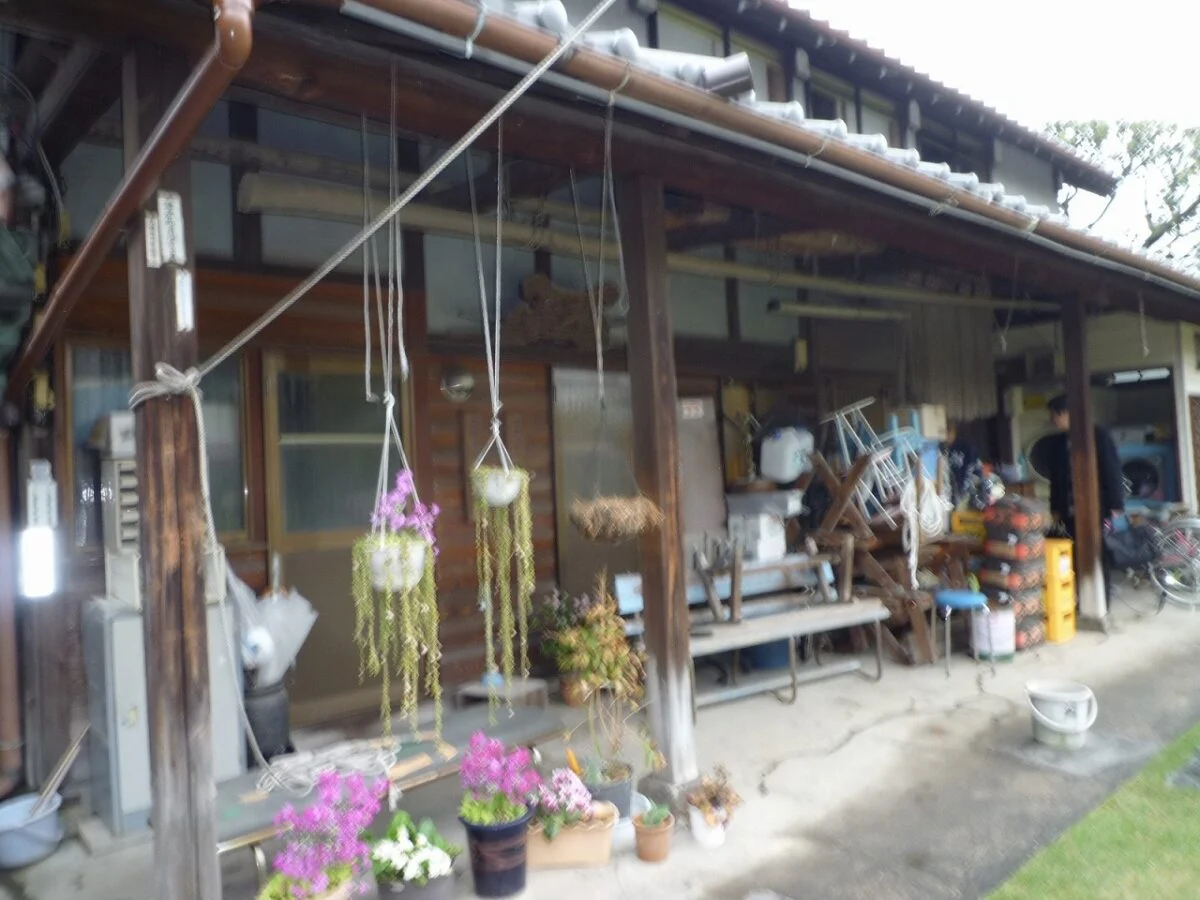 以前の離れの様子。元は農家の納屋として使われていた建物だという