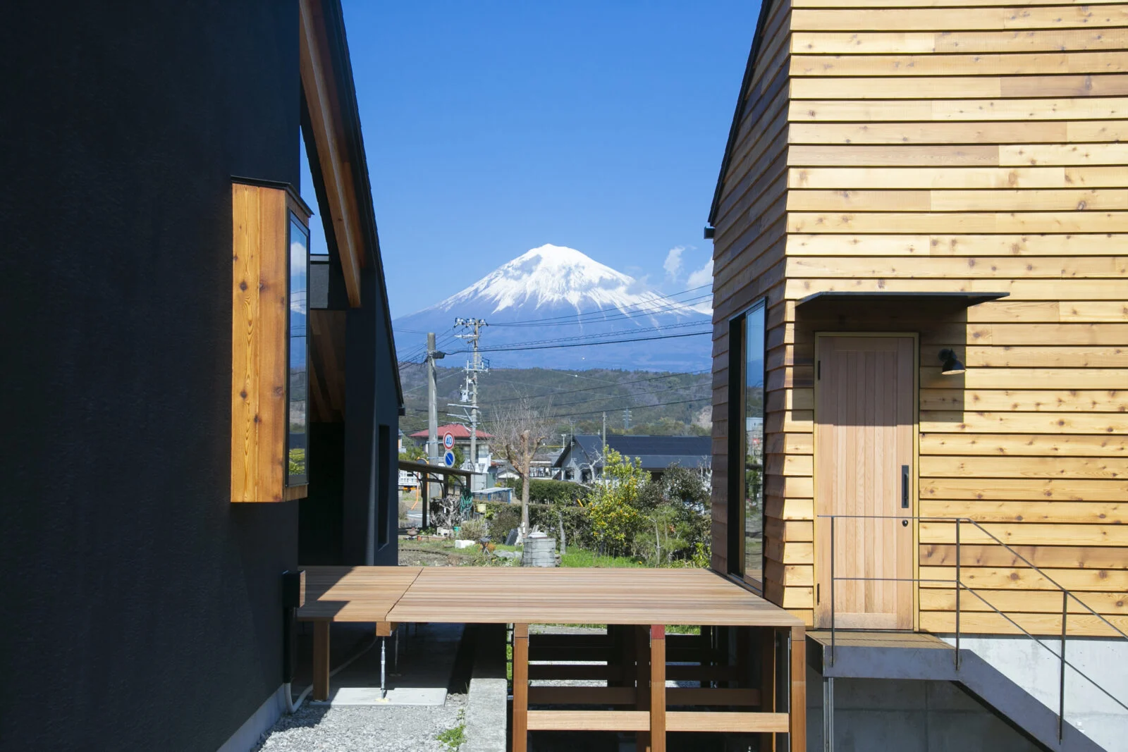 お施主さま、職人、建築家は1つのチーム。 贅沢な環境で趣味を存分に楽しむ家