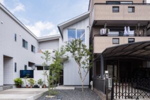 小径のすまい