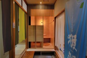 居酒屋みなみ　0.7坪の改修