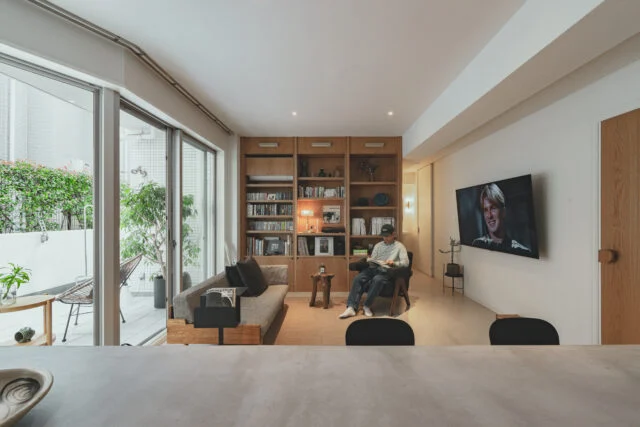 HOUSE F