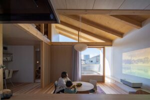 施主の真の望みに寄り添い生み出した 大阪の密集地に光あふれる豊かな空間