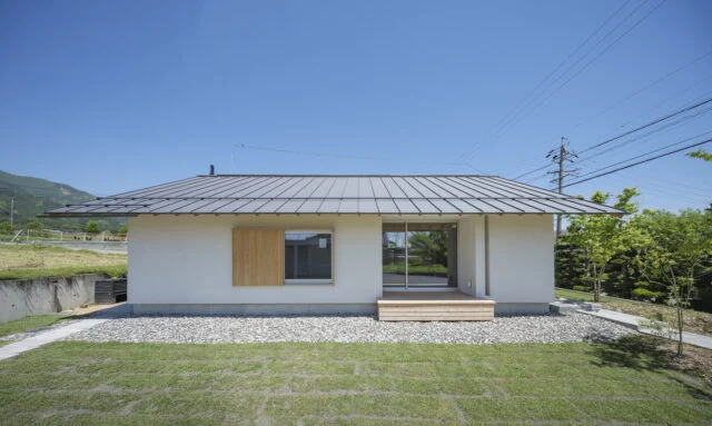 コンパクトでも、豊かでのびやかな住み心地 シンプル平屋で安心快適シニアライフ
