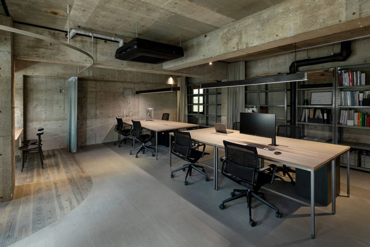YURAGI ARCHITECTS