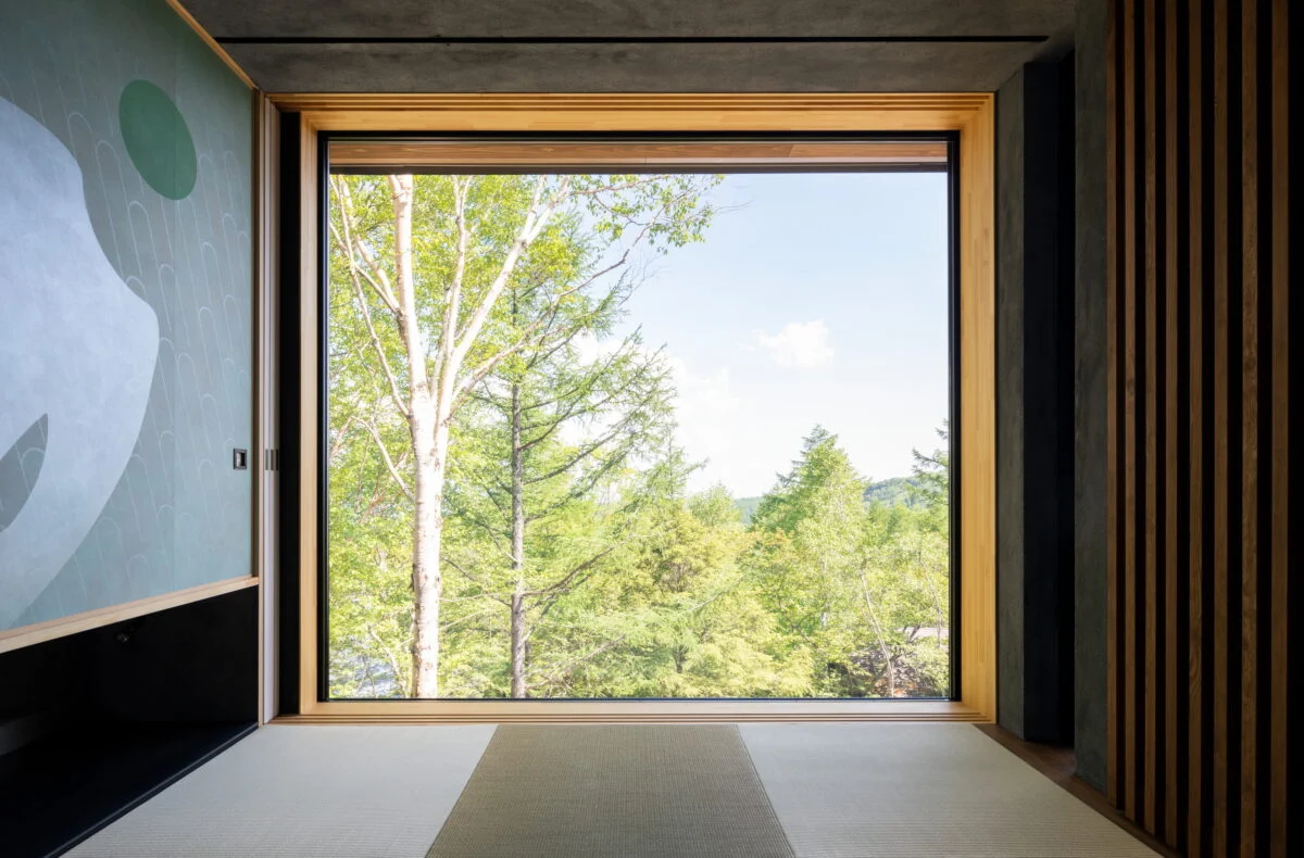建築家の純度100%の理想が引き寄せた
機能と意匠が響き合う極上の八ヶ岳の別荘